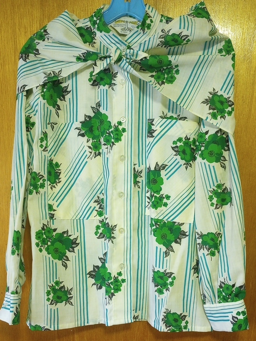 Norton's Point Vtg Retro Floral & Stripe Blouse w/ Scarf. White Green Black Aqua